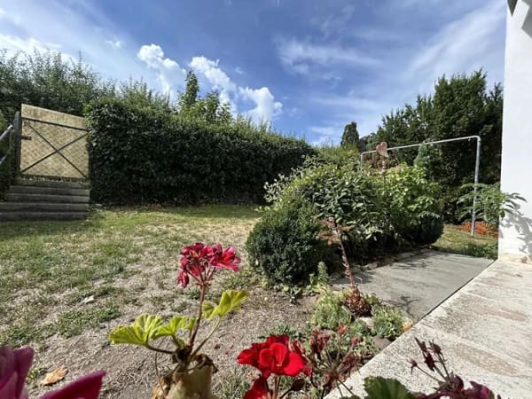 Immobilie in Günzburg - Viel Platz zum Leben: Familienhaus in Reisensburg mit Garten und Balkon - Bild 3