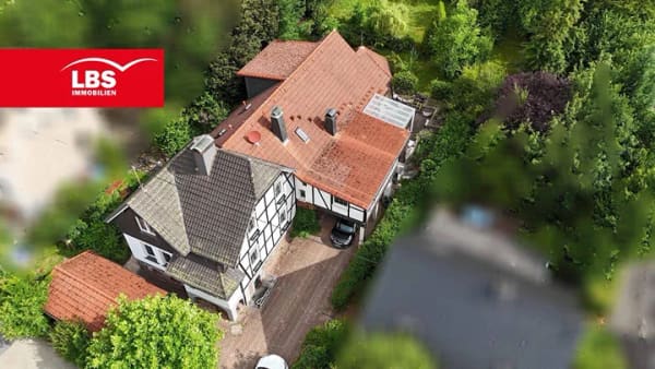 Immobilie in Morsbach - Charme und Freiraum für Mehrgenerationen, Großfamilie oder Selbstständige - Bild 2