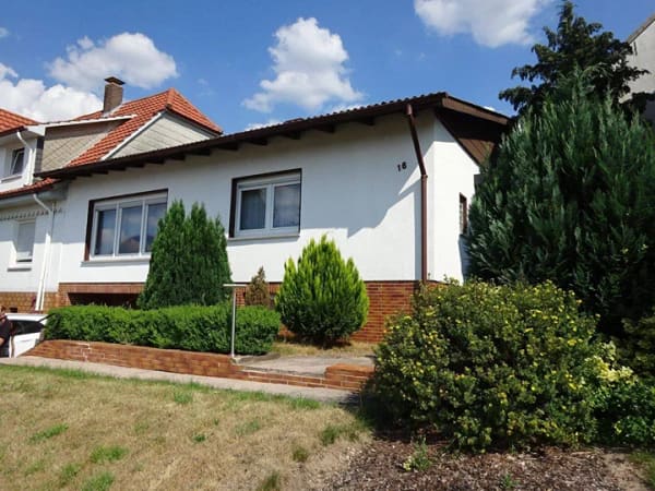 Immobilie in Heringen - Einfamilienhaus mit Garage in Leimbach - Bild 2