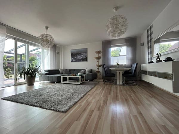 Immobilie in Wildeshausen - Großzügiges Ein-/Zweifamilienhaus in ruhiger Lage von Wildeshausen - Bild 2