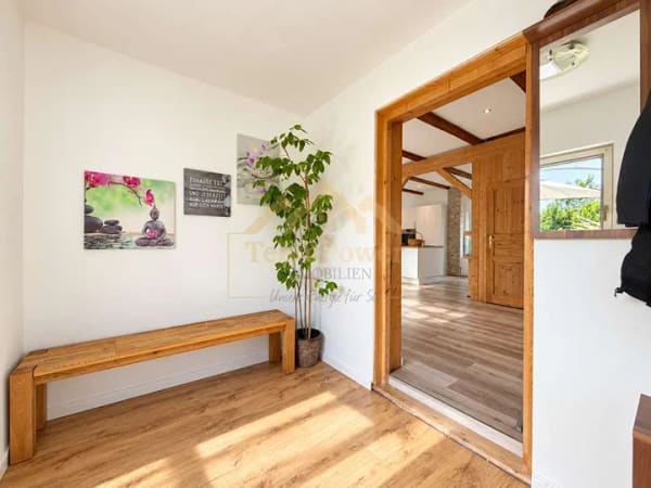 Immobilie in Steinburg - Ein Grundstück mit Weite.
Ein Zuhause mit Persönlichkeit. - Bild 3