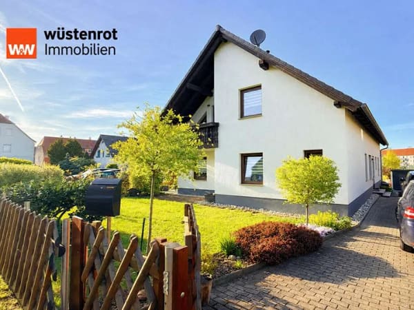 Immobilie in Bad Dürrenberg - Großzügiger Neubau im Herzen von Bad Dürrenberg | 240 m² Wohnfläche | einziehen und wohlfühlen - Bild 1