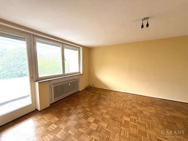 Immobilie in Sindelfingen - Solide 2 Zimmer-Wohnung mit Balkon - auch interessant als Kapitalanlage - Bild 0