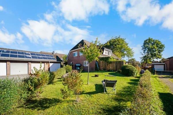 Immobilie in Rickling - Wohnen wie im eigenen Haus: schöne Erdgeschosswohnung mit Garten, Terrasse & Garage in ruhiger Lage - Bild 1