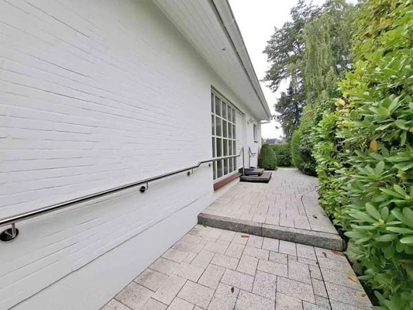 Immobilie in Kayhude - Gepflegter Bungalow in zweiter Reihe mit Ausbaureserve und Vollkeller auf idyllischem Grundstück - Bild 2