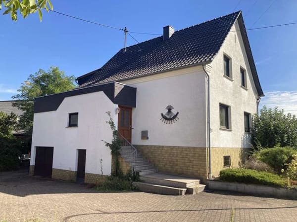 Immobilie in Nalbach - Einfamilienhaus in Körprich mit großem Grundstück - positiver Vorbescheid für weiteres Wohnhaus - Bild 1