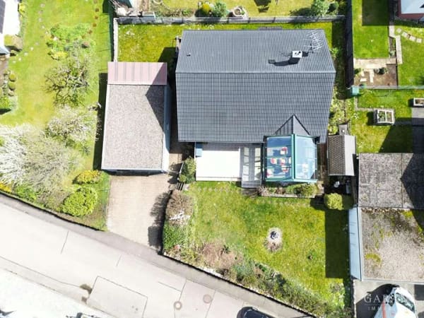 Immobilie in Spraitbach - Komfortables Wohnen auf einer Ebene - mit Wintergarten und Garten - Bild 3