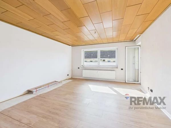 Immobilie in Bordesholm - Bezugsfrei! 2,5-Zimmer-Wohnung 300m entfernt vom Bordesholmer Bahnhof - Bild 1
