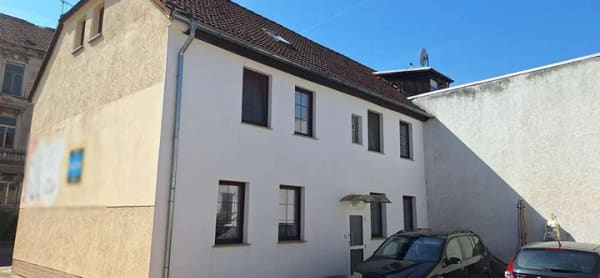 Immobilie in Köthen (Anhalt) - Renovierungsbedürftiges Mehrfamilienhaus mit drei Wohneinheiten - Bild 2