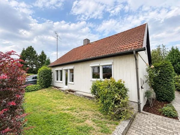 Immobilie in Unterensingen - Familienfreundliches Einfamilienhaus mit schönem Garten  - Bild 0