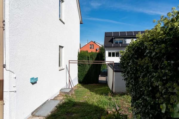 Immobilie in Benningen am Neckar - Ein Haus für Ihre Ideen – mit Garten, Garage und extra Platz unterm Dach - Bild 2