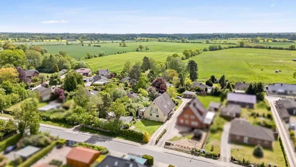 Immobilie in Kuddewörde - Vordere Doppelhaushälfte mit Garten & Garage – wohnen am Rande des Sachsenwalds - Bild 1