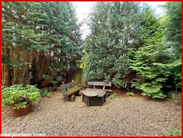 Immobilie in Schleswig - Gemütlich wohnen, großzügig genießen – 
mit Garten, Terrasse und Vollkeller - Bild 3