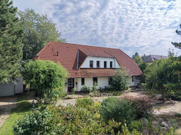 Immobilie in Brünzow - Mehrfamilienhaus mit parkähnlichem Grundstück in Ostseenähe - Bild 0