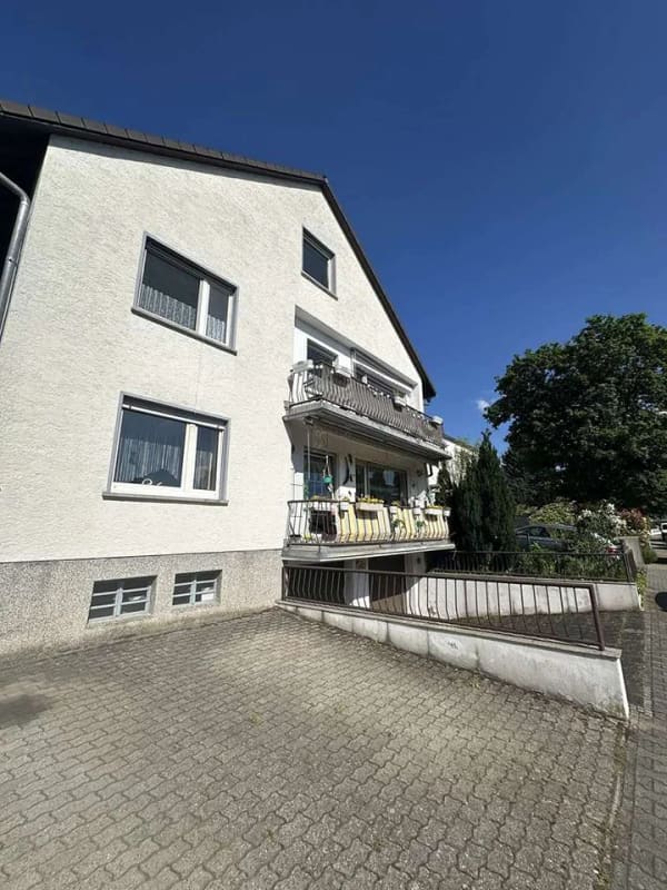 Immobilie in Schwalbach - Mehrfamilienhaus in schöner Wohnlage von Schwalbach - Bild 3