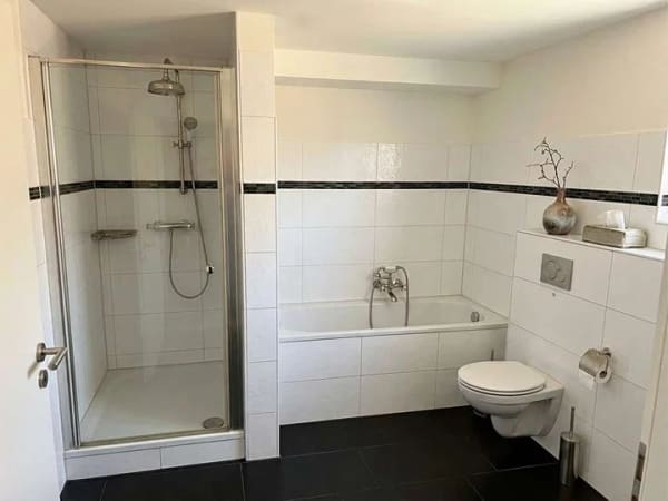 Immobilie in Sprockhövel - Einziehen oder vermieten: helle 3 Zimmer mit Balkon ins Grüne — provisionsfrei vom Eigentümer - Bild 2