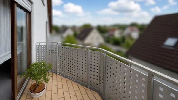 Immobilie in Renningen - Sonniges Wohnen auf zwei Ebenen – mit Süd-Balkon und viel Raumgefühl!

 - Bild 1