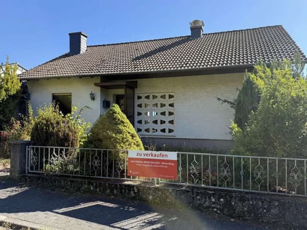 Immobilie in Daun - TOP Lage am ruhigen Stadtrand von Daun - Wohnhaus mit riesigem Potenzial - Bild 0