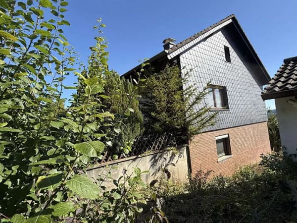 Immobilie in Daun - TOP Lage am ruhigen Stadtrand von Daun - Wohnhaus mit riesigem Potenzial - Bild 1