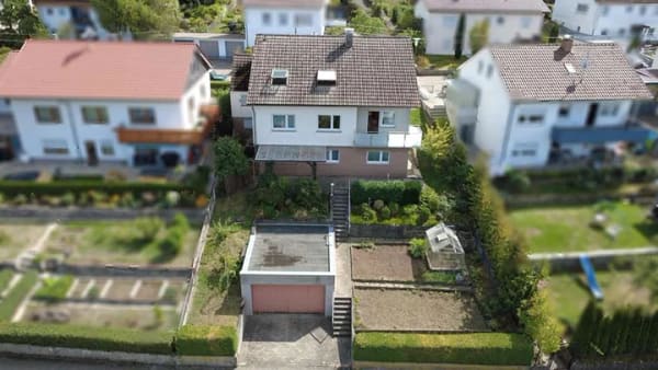 Immobilie in Geislingen an der Steige - Wohnen, vermieten, wachsen – dieses Zweifamilienhaus in Aufhausen bietet drei fertige Wohnwelten u - Bild 0
