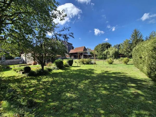 Immobilie in Steinbach-Hallenberg - Viel Platz & viele Möglichkeiten – Einfamilienhaus mit Garten, Praxis und Nebengebäuden - Bild 4