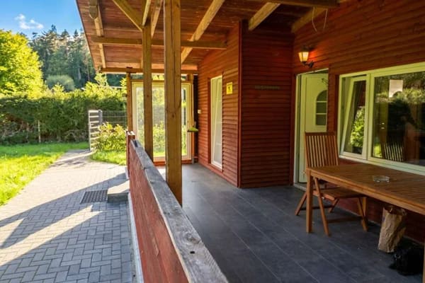 Immobilie in Lalendorf - Ihr Lieblingsplatz im Grünen – gepflegter Ferienbungalow mit Bootsliegeplatz und eigenem Grundstück - Bild 4