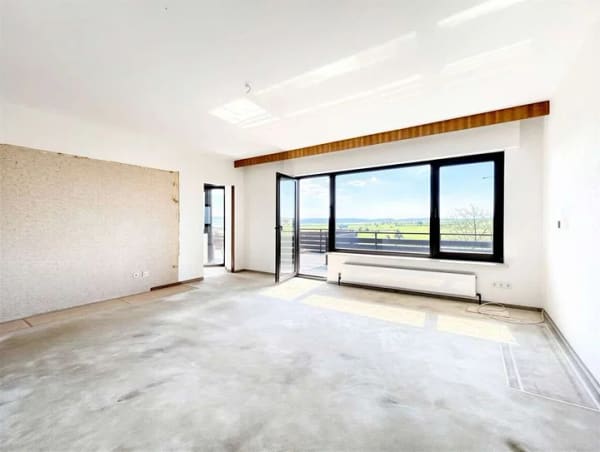 Immobilie in Leonberg - Sonnig und naturnah - Dreifamilienhaus mit Weitblick in Leonberg-Gebersheim - Bild 1