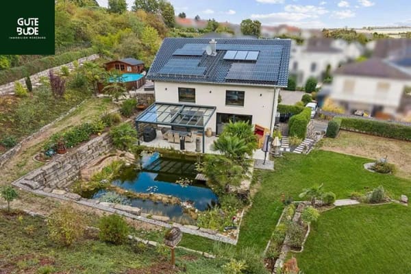 Immobilie in Estenfeld - Ein Zuhause der Extraklasse – Pool, Sauna, großer Garten & maximale Privatsphäre in Estenfeld bei WÜ - Bild 0