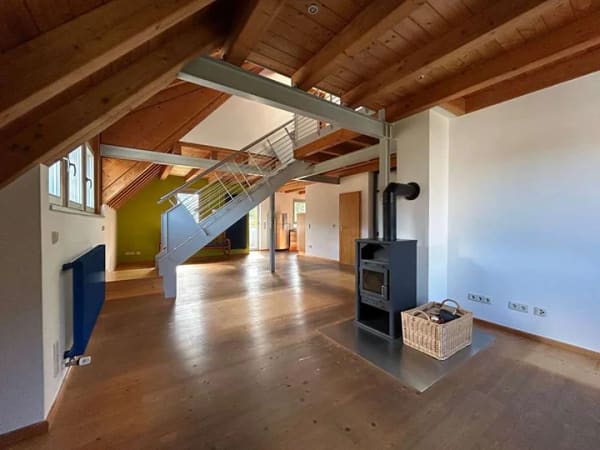 Immobilie in Weisenbach - Wohnen mit Weitblick: Charmantes Zweifamilienhaus mit Einliegerwohnung in Weisenbach - Bild 3