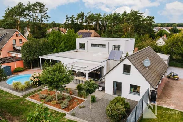 Immobilie in Brietlingen - Hochwertiges Einfamilienhaus mit großem Grundstück, Pool & vielseitigem Raumangebot - Bild 1