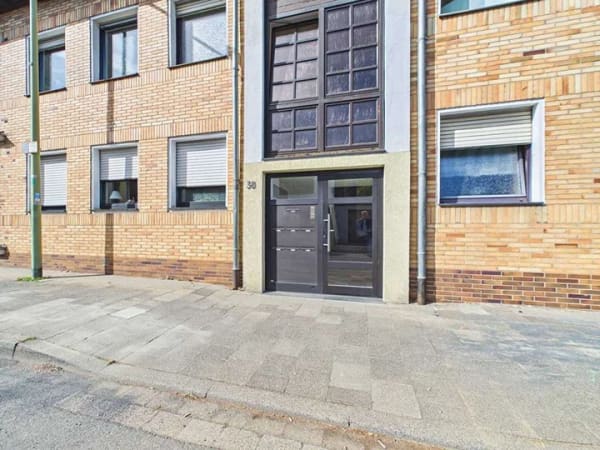 Immobilie in Nörvenich - Solide Dachgeschoßwohnung mit Terrasse in dörflicher Lage - Bild 0