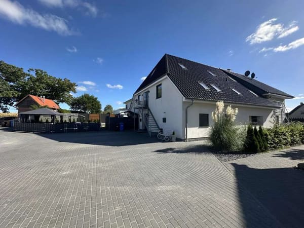 Immobilie in Calberlah - Eleganz | Stil | Wohnkomfort | Moderne Souterrain-Wohnung mit Garten bei Energieklasse A+ - Bild 1