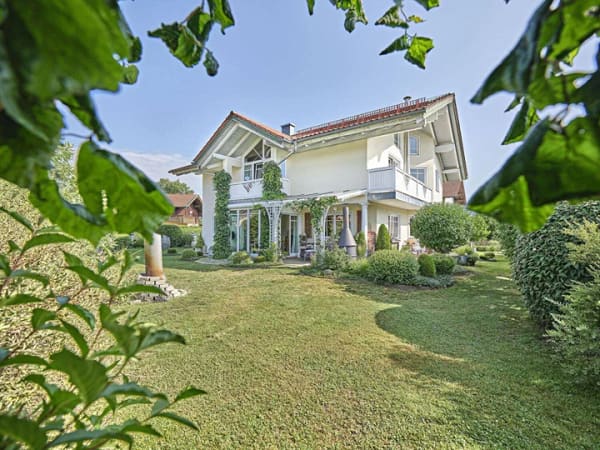 Immobilie in Pittenhart - Sonnenkraft, Kaminwärme und Gartenidylle - mediterraner Lifestyle wirtschaftlich leben und erleben! - Bild 0