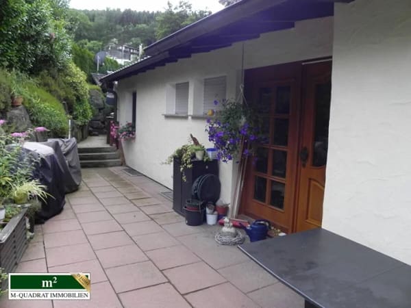 Immobilie in Engelskirchen - Gepflegtes Zweifamilienhaus mit Garage und Doppelcarport sucht neuen Eigentümer - Bild 2