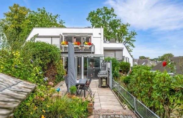 Immobilie in Ritterhude - Ritterhude: Lichtdurchflutetes Split-Level-Haus mit Wintergarten, Kamin und neuer Klimaanlage - Bild 3