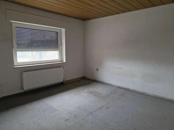 Immobilie in Grefrath - Doppelhaushälfte mit Sanierungspotenzial auf attraktivem Grundstück in Grefrath - Bild 3