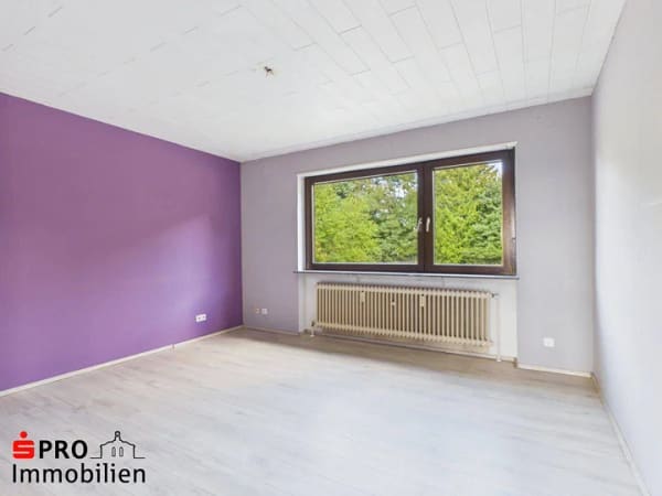 Immobilie in Großrosseln - Großzügiges Dreifamilienhaus mit Entwicklungspotenzial - Bild 3