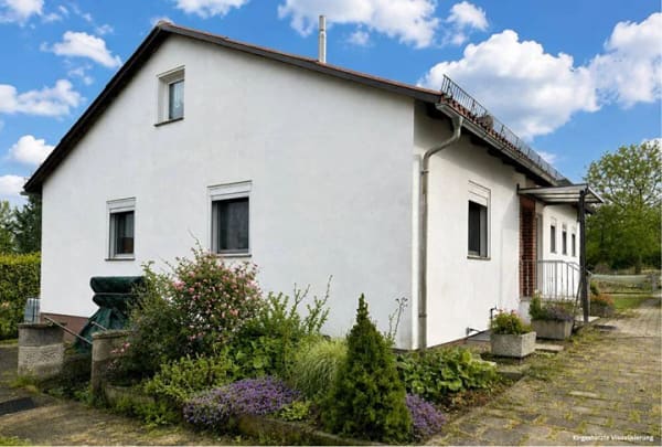 Immobilie in Hummeltal - Großzügiger Bungalow in Massivbauweise mit herrlichem Grundstück in ländlicher Lage! - Bild 0