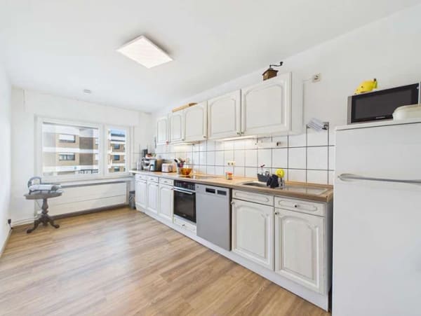 Immobilie in Weilerswist - Solide Eigentumswohnung mit viel Potenzial in Weilerswist: Zentral, ca.76m², Balkon & PKW-Stellplatz - Bild 4