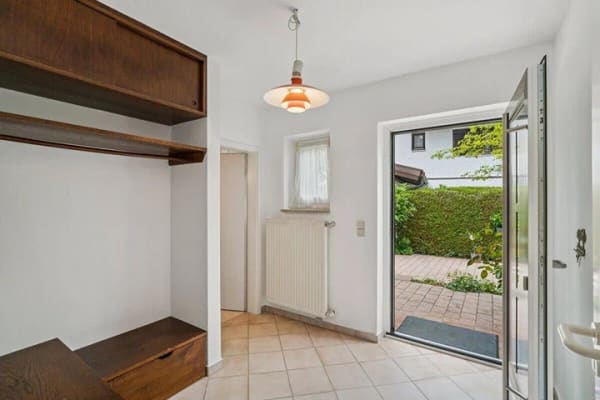 Immobilie in Hohenbrunn - Provisionsfrei - Familienfreundliches Haus mit grünem Garten in ruhiger Lage (Top-Anbindung) - Bild 2