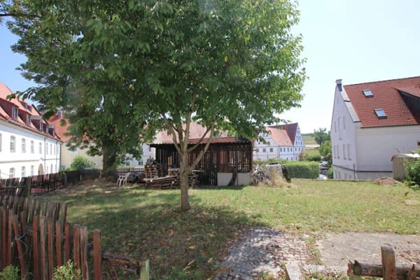 Immobilie in Kaisheim - Denkmalgeschütztes Zweifamilienhaus mit Garten im Ortskerns von Kaisheim - ca. 5km von Donauwörth - Bild 1