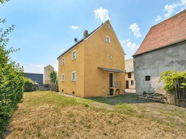 Immobilie in Ammerndorf - Wohnen und Arbeiten auf einem Grundstück - Wohnhaus mit Werkstatt und 2 Garagen - Bild 2