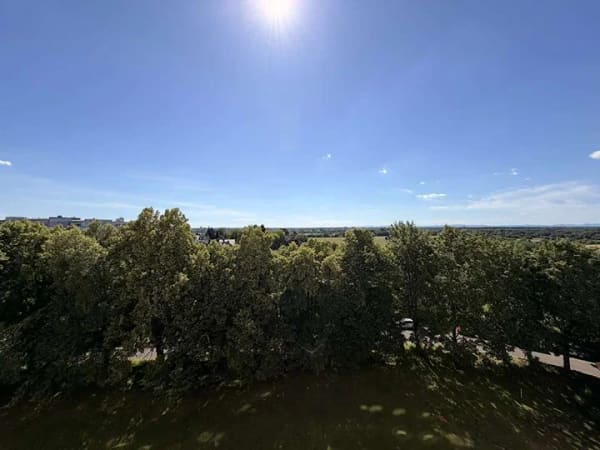 Immobilie in Ettlingen - Traumhafter Ausblick sucht neue Ideen – großzügige Wohnung mit Potenzial - Bild 0