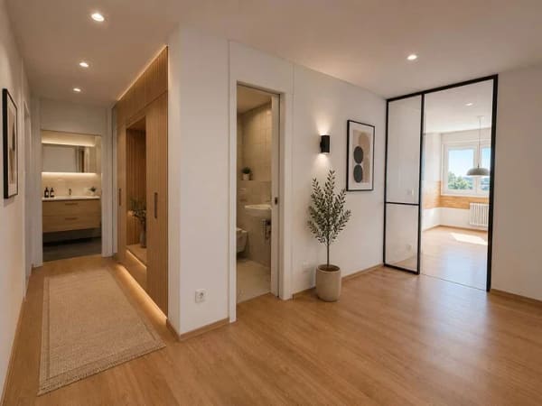 Immobilie in Ettlingen - Traumhafter Ausblick sucht neue Ideen – großzügige Wohnung mit Potenzial - Bild 1