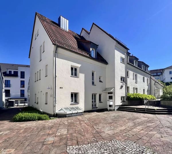 Immobilie in Ochsenhausen - 3,5-Zimmerwohnung mit TG-Stellplatz in zentraler Lage - Bild 1