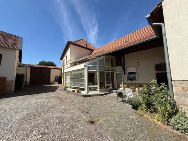 Immobilie in Offenheim - HEMING-IMMOBILIEN -  387 m² Halle - Hofreite mit schönem Garten + Garagen (2 Häuser) - Bild 1