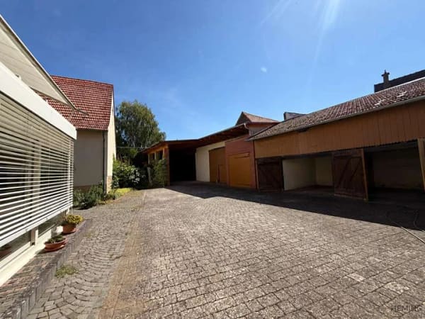 Immobilie in Offenheim - HEMING-IMMOBILIEN -  387 m² Halle - Hofreite mit schönem Garten + Garagen (2 Häuser) - Bild 2