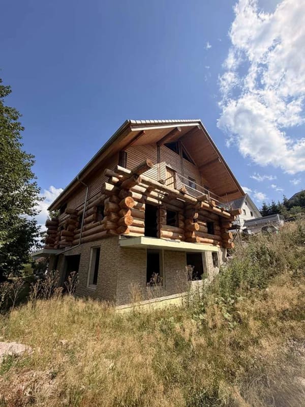 Immobilie in Feldberg - #1REMAX: Schlüsselfertiges Neubau Luxus Baumstammhaus exklusiver Ferienwohnungen mit Top Ausstattung - Bild 3