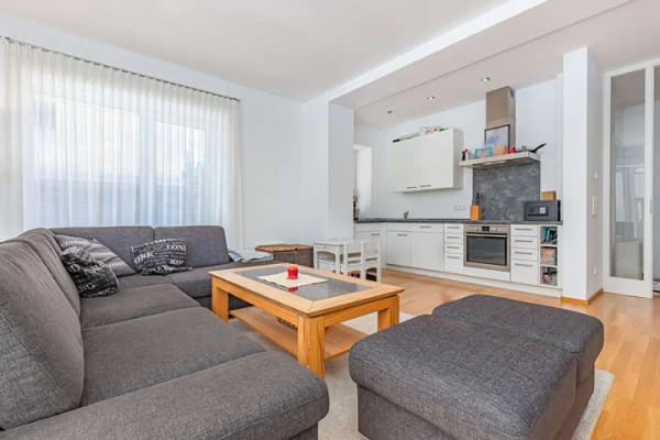 Immobilie in Seefeld - 2,5-Zimmer-Erdgeschosswohnung mit Terrasse und eigenem Garten in guter Lage - Bild 2