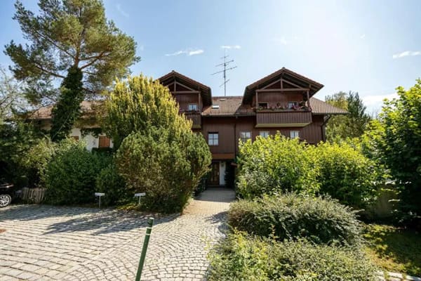 Immobilie in Sauerlach - Kapitalanlage! 2-Zimmer-Erdgeschosswohnung mit Terrasse und eigenem Garten - Bild 0